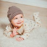 Activités Motrices pour Bébés de 1 An : Idées et Jeux Stimulants