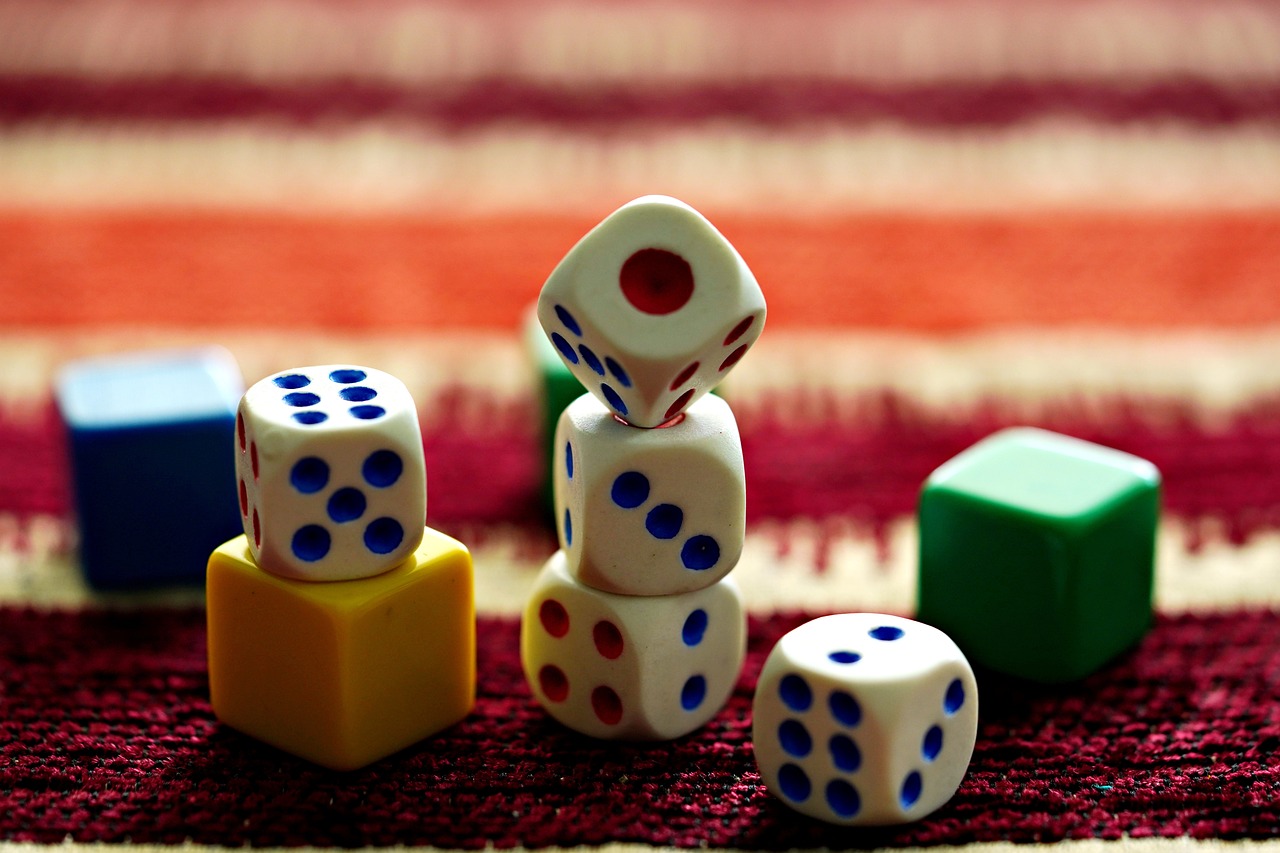 découvrez notre sélection de jeux de société familiaux, idéaux pour rassembler petits et grands autour de moments de convivialité et de fun. amusez-vous ensemble avec des jeux adaptés à tous les âges !
